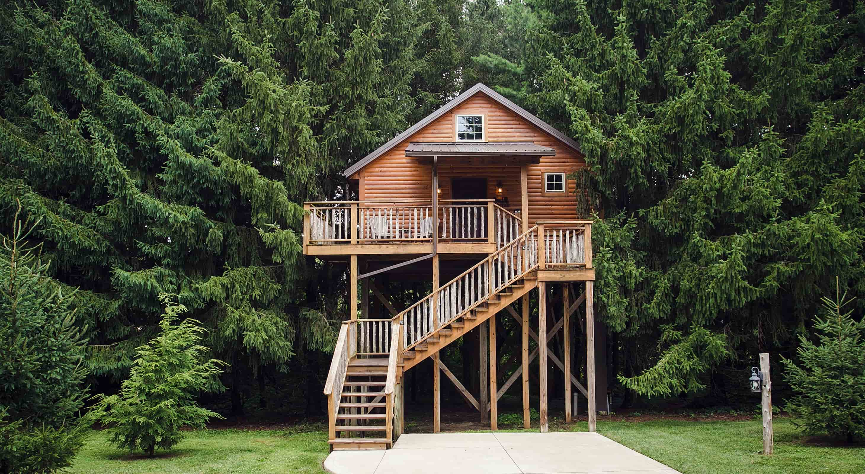 Pine Cove Inn treehouse