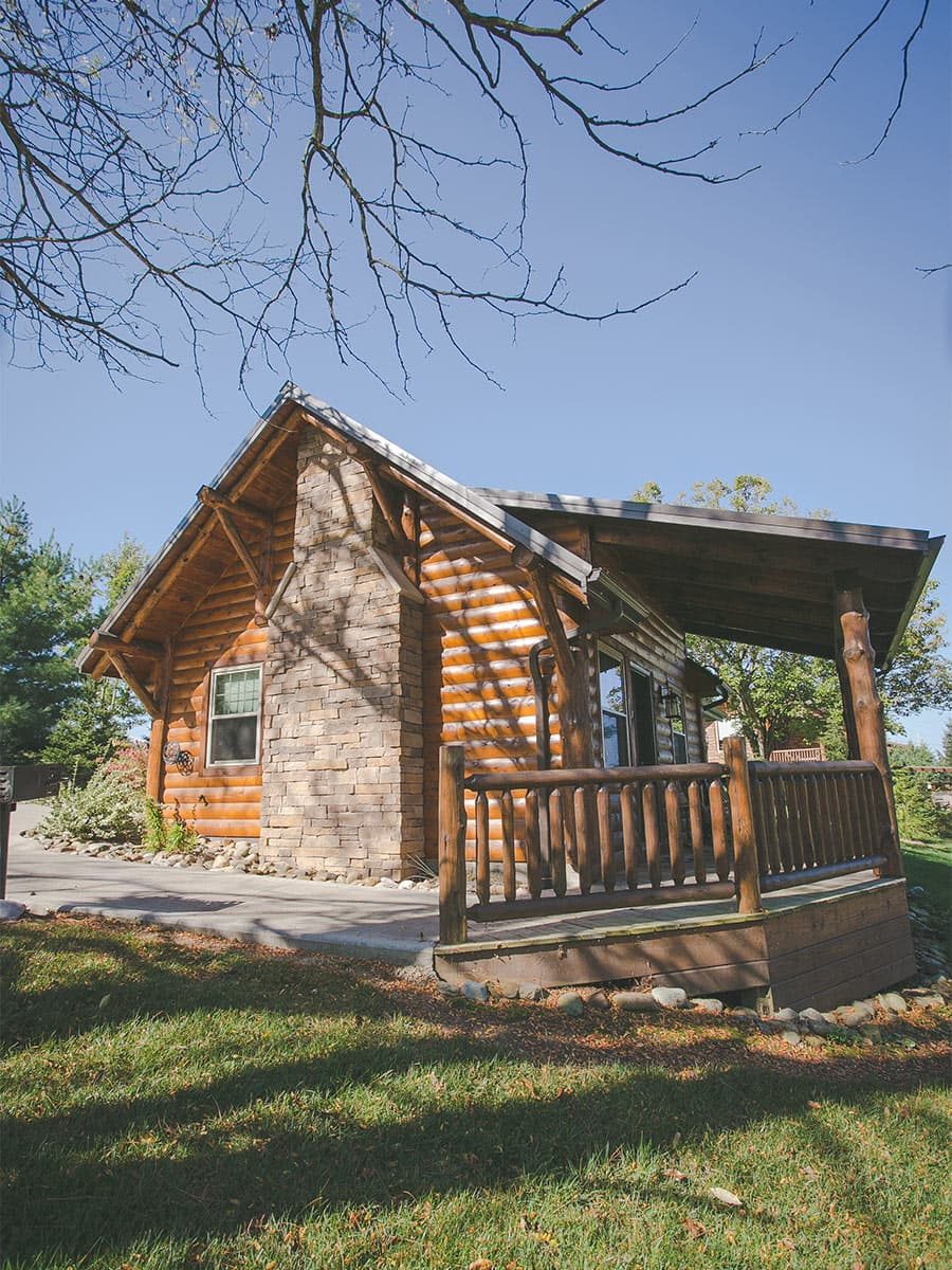 Exterior of Dogwood Log Cabin