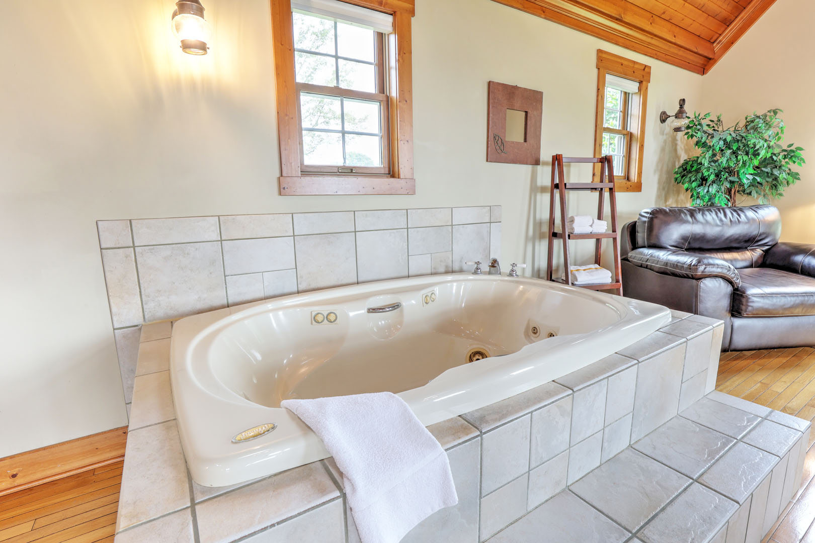 Indoor private jetted tub