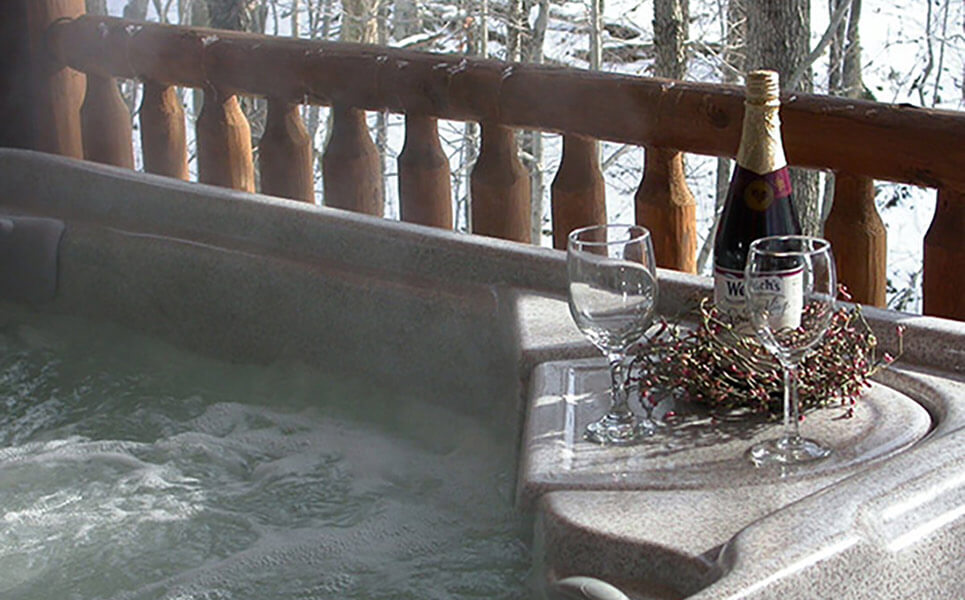 Grapevine Cabin hot tub