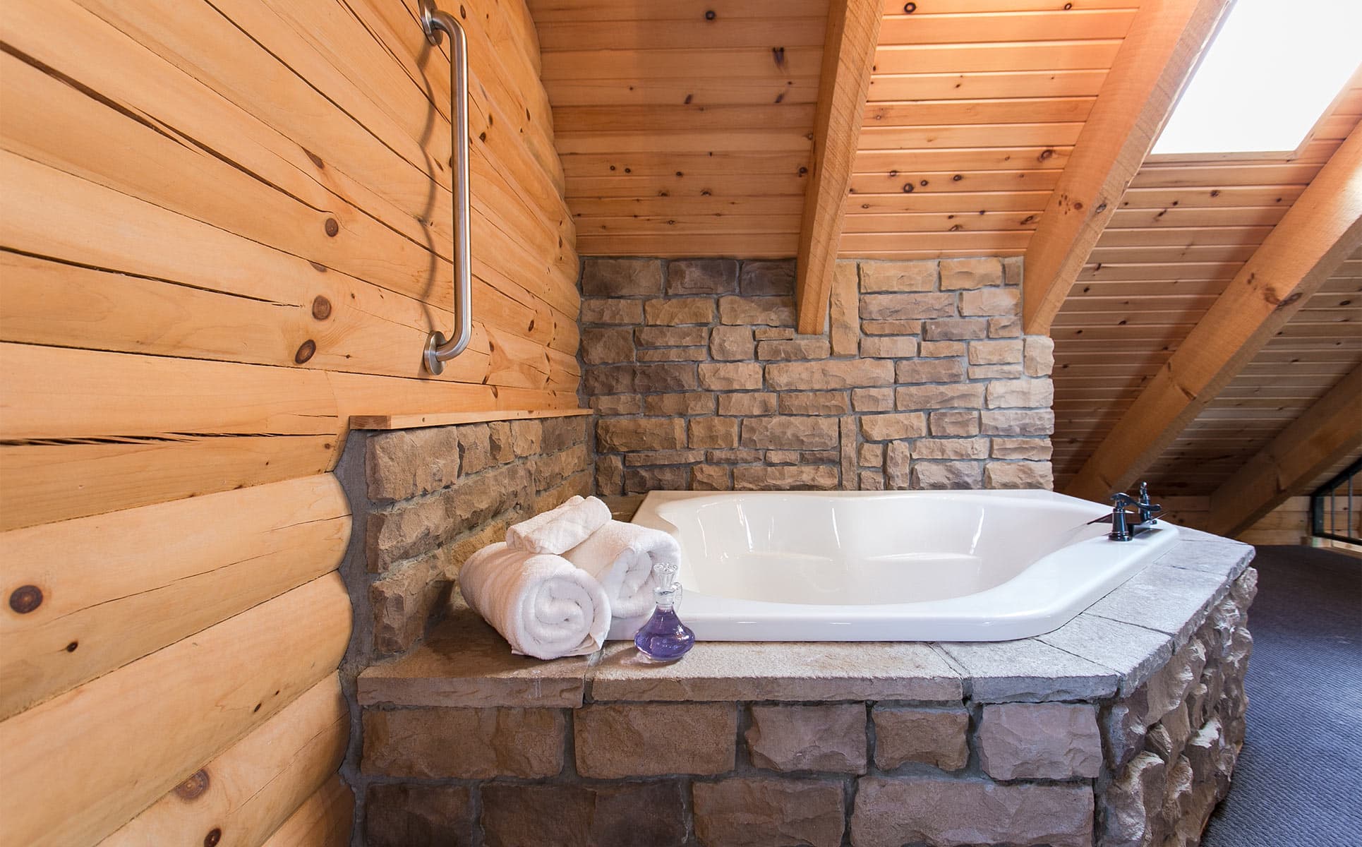 Two-person Stone Jetted Tub