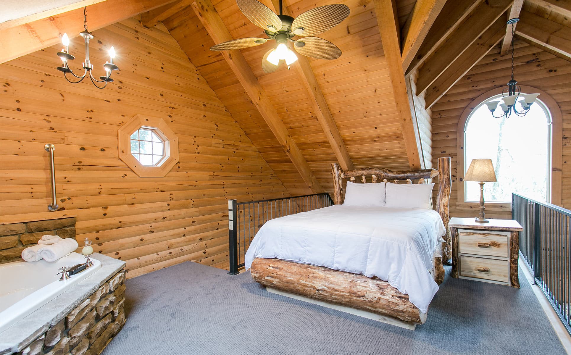 Queen Bed in Loft with jetted tub