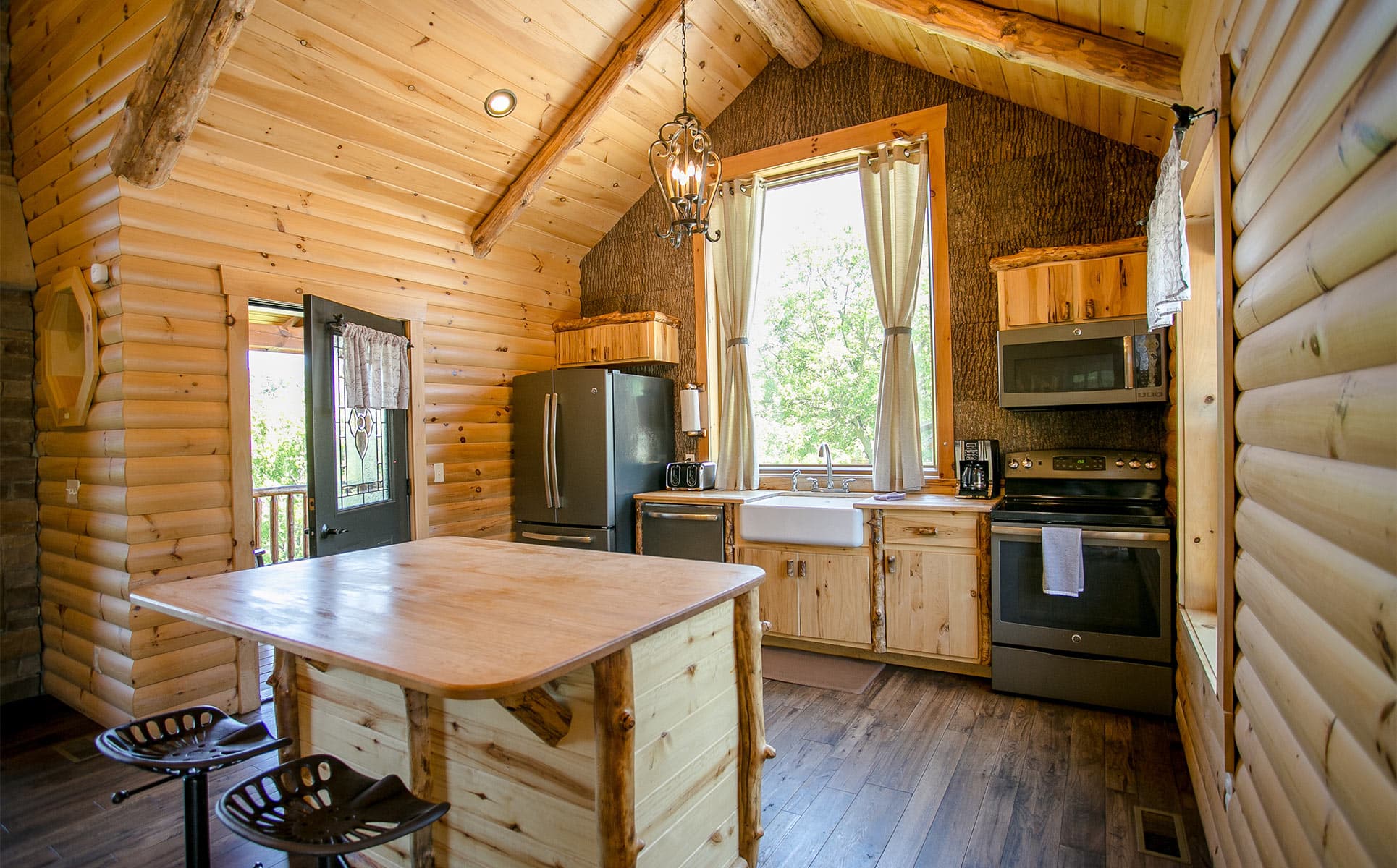 Full Kitchen with bar stools