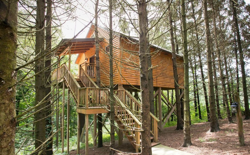 Exterior of Whispering Pines Treehouse